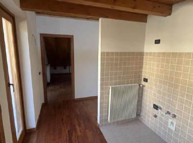 Rif. A.A.45-252

Vendita all'asta - appartamento al 2° piano con garage in data 21 luglio 2026

D...