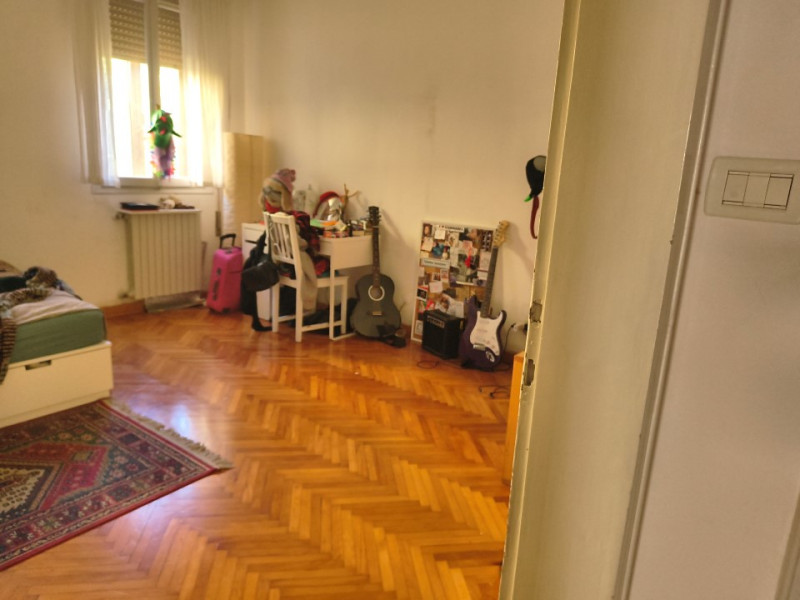 Nel cuore di San Carlo, uno dei quartieri più serviti e richiesti di Padova, proponiamo in vendit...