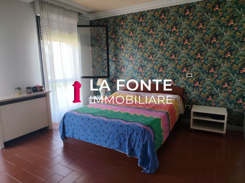 NOVENTA - OLTREBRENTA - appartamento MINI di generose dimensioni al primo e ultimo piano ARREDATO...
