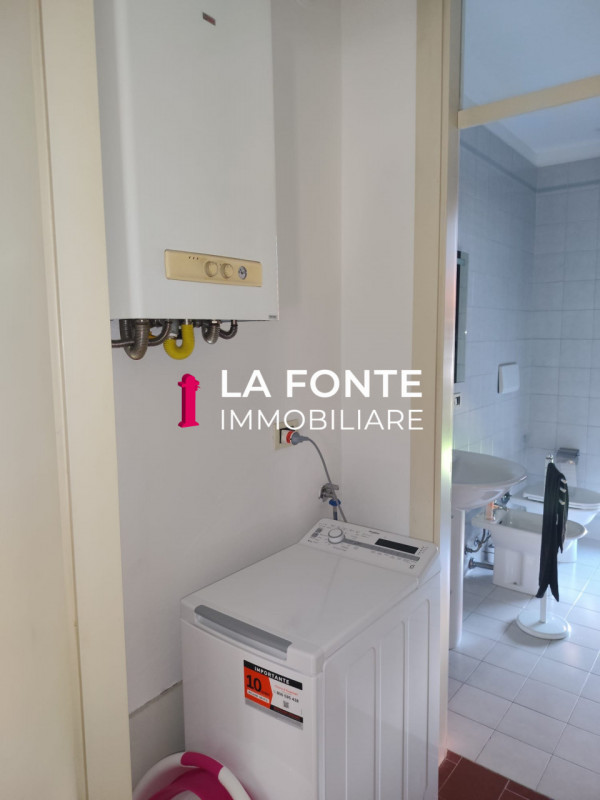 NOVENTA - OLTREBRENTA - appartamento MINI di generose dimensioni al primo e ultimo piano ARREDATO...