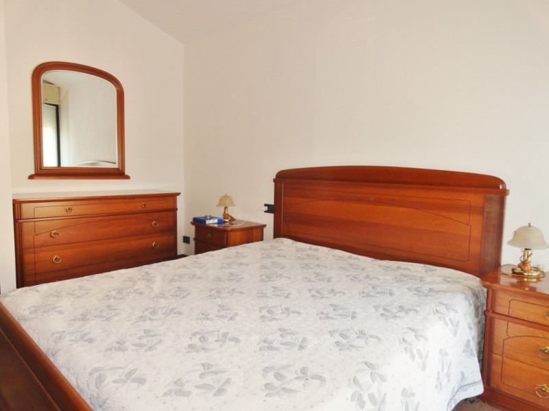 MIDI ATTICO MANSARDATO E ARREDATO - Rif. 8408
In zona residenziale e ben servita a San Lazzaro (V...