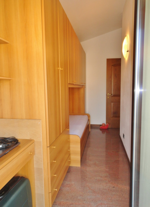MIDI ATTICO MANSARDATO E ARREDATO - Rif. 8408
In zona residenziale e ben servita a San Lazzaro (V...