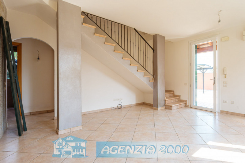 PRENOTA LA TUA NUOVA CASA !!! BELLA BIFAMILIARE CON GIARDINO E PORTICO ESCLUSIVO!!! A CONSELVE IN...