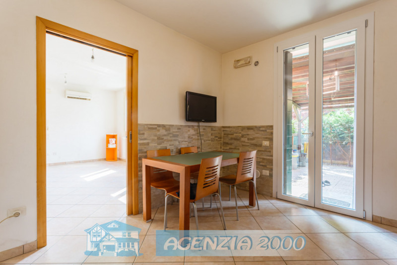 PRENOTA LA TUA NUOVA CASA !!! BELLA BIFAMILIARE CON GIARDINO E PORTICO ESCLUSIVO!!! A CONSELVE IN...