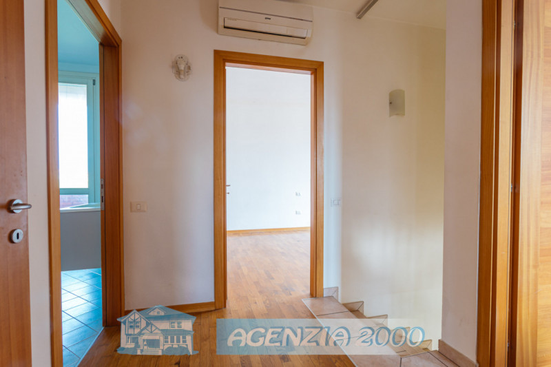 PRENOTA LA TUA NUOVA CASA !!! BELLA BIFAMILIARE CON GIARDINO E PORTICO ESCLUSIVO!!! A CONSELVE IN...