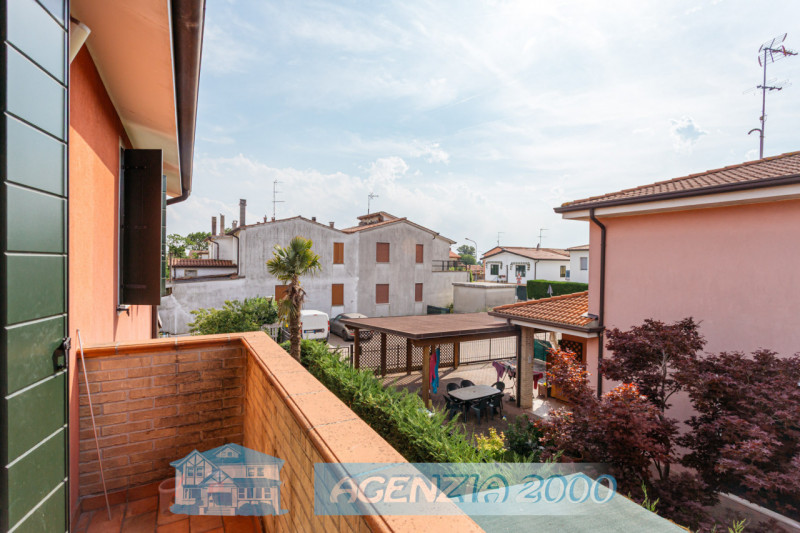 PRENOTA LA TUA NUOVA CASA !!! BELLA BIFAMILIARE CON GIARDINO E PORTICO ESCLUSIVO!!! A CONSELVE IN...