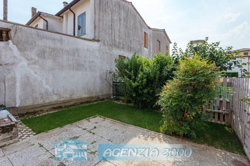 PRENOTA LA TUA NUOVA CASA !!! BELLA BIFAMILIARE CON GIARDINO E PORTICO ESCLUSIVO!!! A CONSELVE IN...