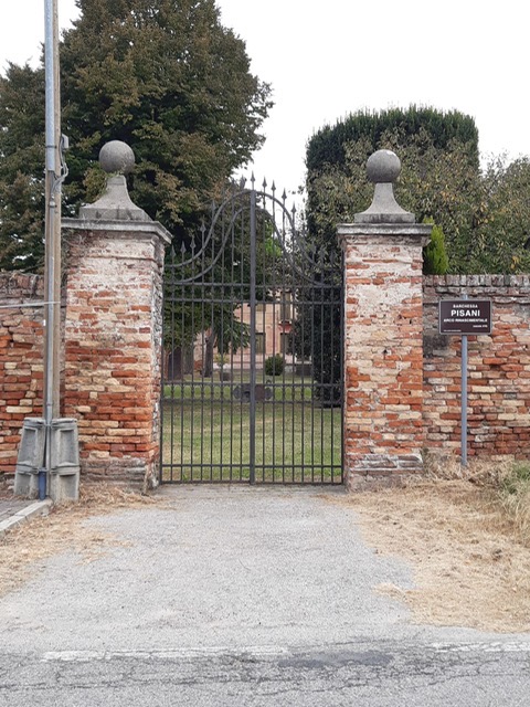 Nicoletta Dardilli di Ad Casa Padova propone in vendita in zona Saccolongo importante complesso s...