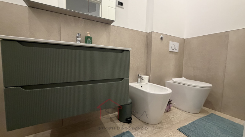 Sara Immobiliare propone in locazione, in una delle posizioni più centrali e prestigiose di Padov...