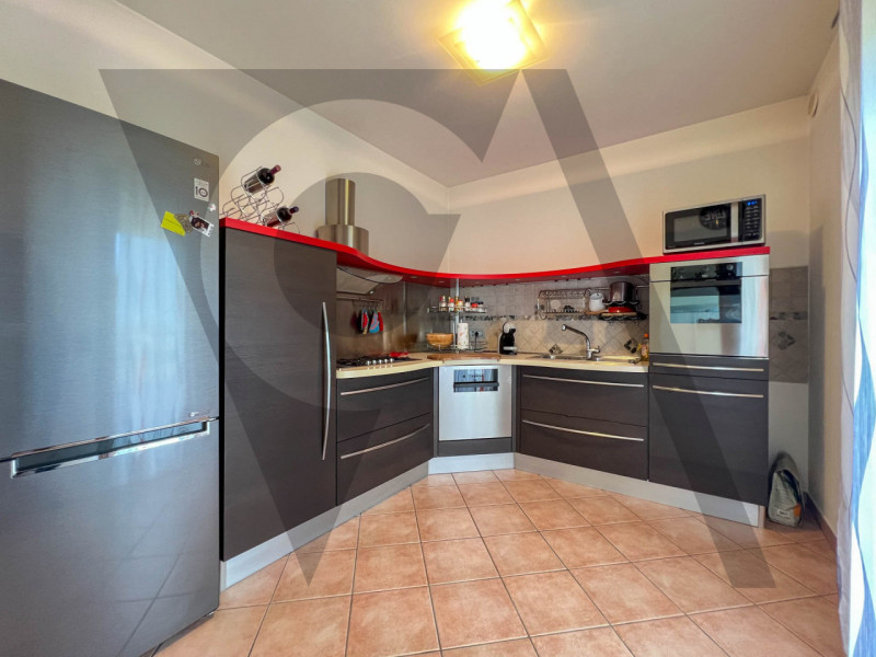 Proponiamo in vendita appartamento duplex a Conche di Codevigo, a soli 13 km da Chioggia e da Pio...