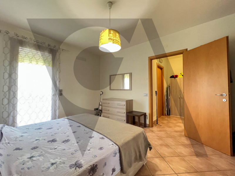 Proponiamo in vendita appartamento duplex a Conche di Codevigo, a soli 13 km da Chioggia e da Pio...