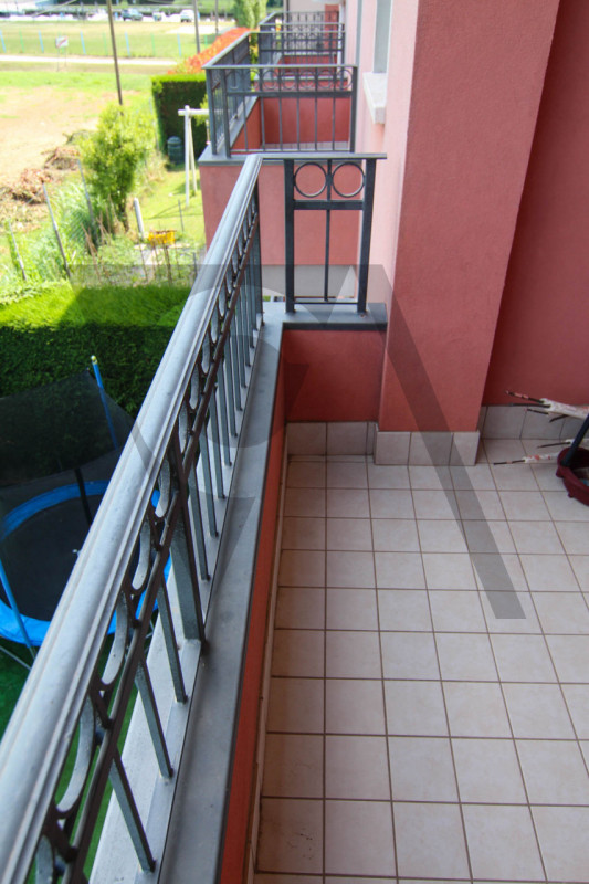 Proponiamo in vendita appartamento duplex a Conche di Codevigo, a soli 13 km da Chioggia e da Pio...