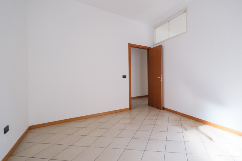 Nel cuore del centro storico di Vicenza, a pochi passi dalla Casa di Cura Eretenia e in posizione...