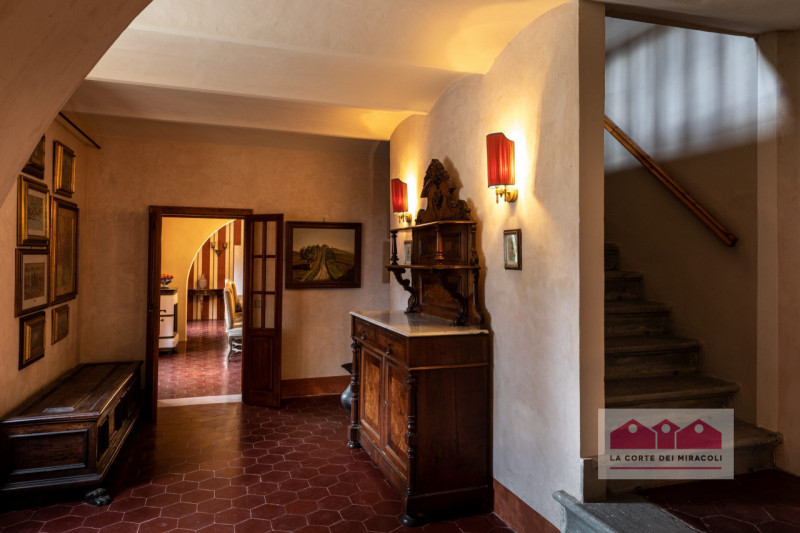 LONGARE: BELLISSIMA VILLA SINGOLA RISTRUTTURATA CON AMPIO GIARDINO PRIVATO, POSIZIONE DI ASSOLUTA...