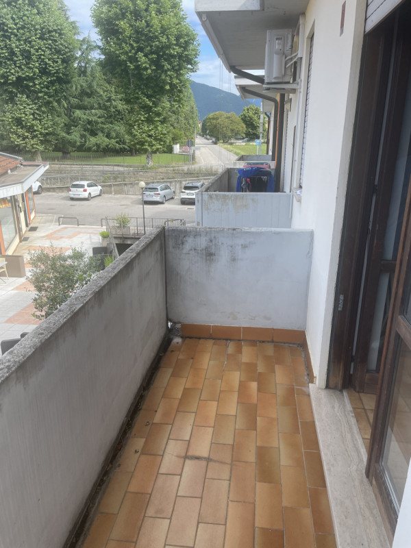 In un contesto tranquillo si propone bilocale con arredamento nuovo. L'appartamento è composto da...