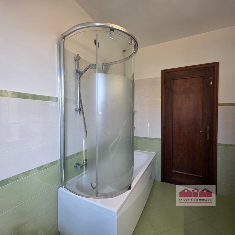 COSTABISSARA: ELEGANTE CASA SINGOLA RISTRUTTURATA CON AMPIO GIARDINO PRIVATO E NESSUN INTERVENTO ...