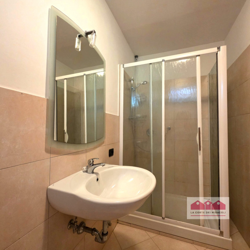 COSTABISSARA: ELEGANTE CASA SINGOLA RISTRUTTURATA CON AMPIO GIARDINO PRIVATO E NESSUN INTERVENTO ...