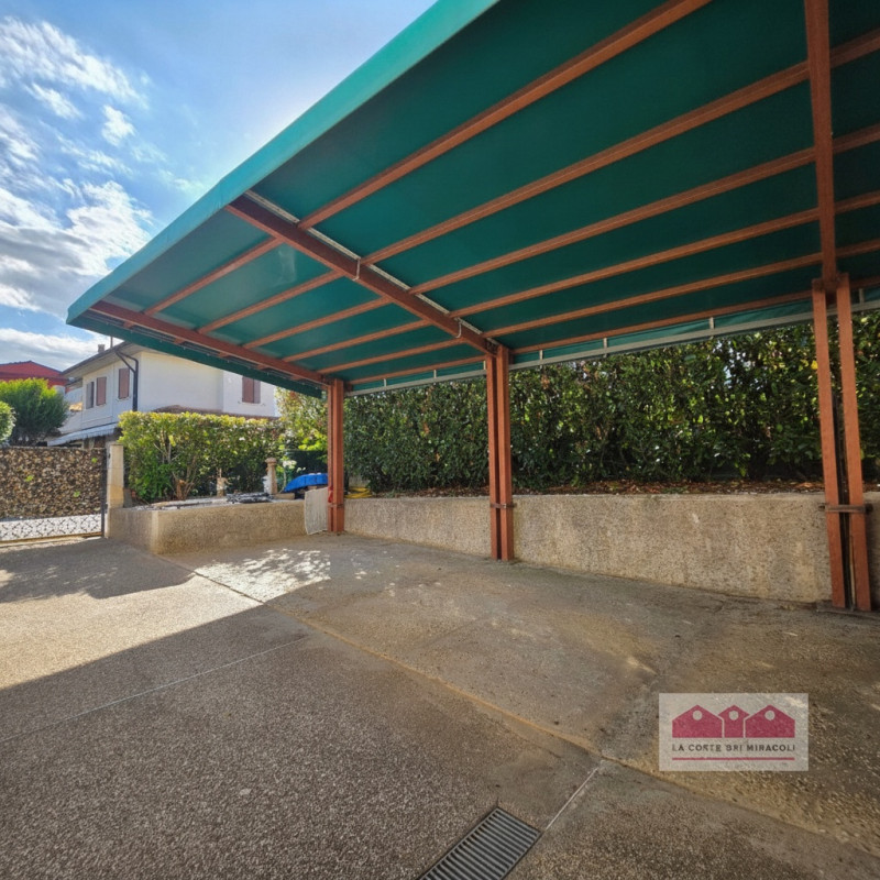 COSTABISSARA: ELEGANTE CASA SINGOLA RISTRUTTURATA CON AMPIO GIARDINO PRIVATO E NESSUN INTERVENTO ...