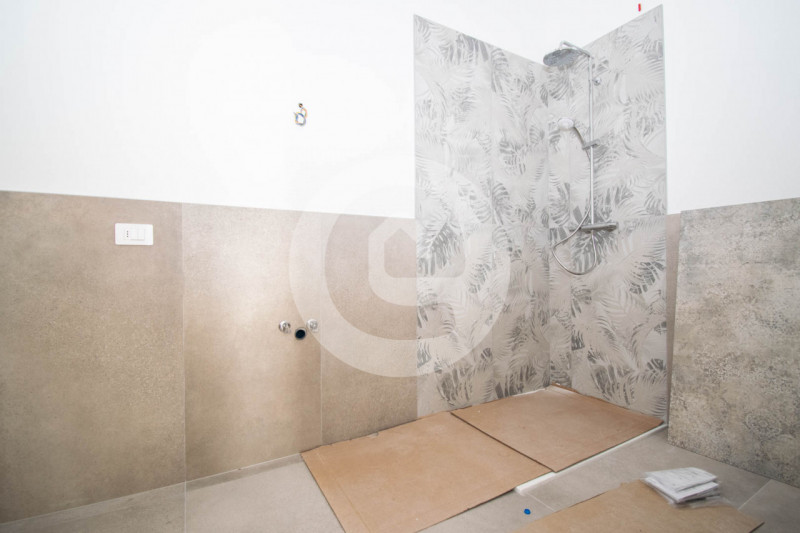 Scopri questo splendido appartamento quadrilocale in vendita, situato nella tranquilla frazione d...