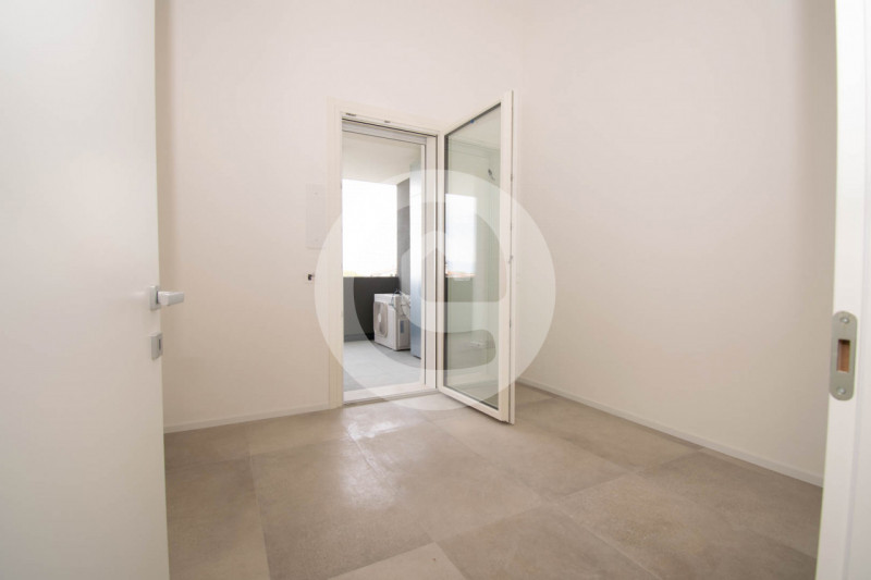 Scopri questo splendido appartamento quadrilocale in vendita, situato nella tranquilla frazione d...