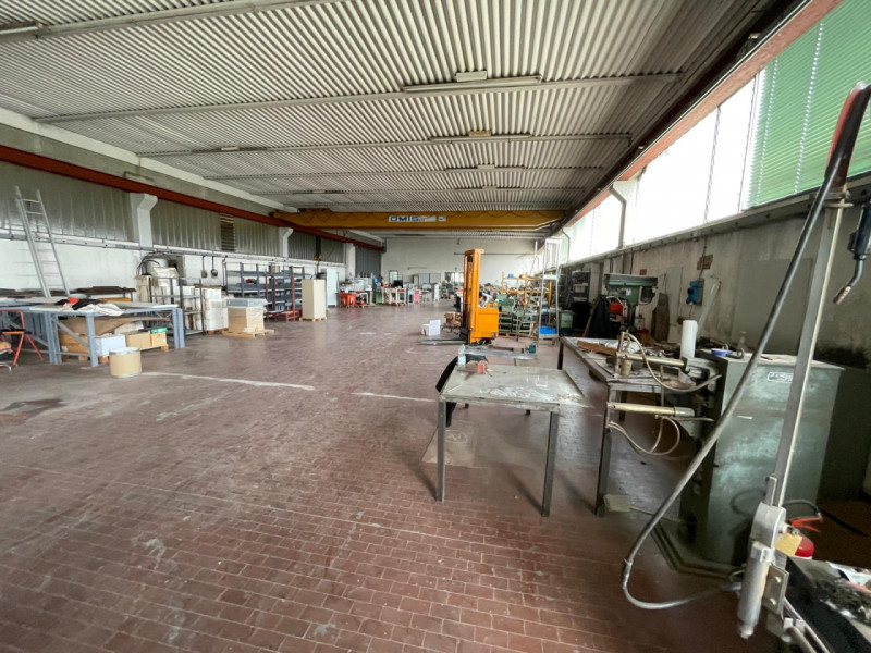 In provincia di Padova, proponiamo in vendita un interessante compendio immobiliare su un lotto t...