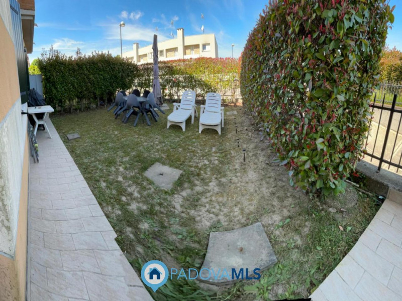 Immobile in esclusiva al Gruppo Padova MLS
PERAGA DI VIGONZA – APPARTAMENTO CON GIARDINO PRIVATO
...
