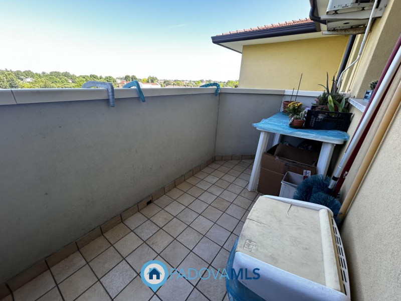 Immobile in esclusiva al Gruppo Padova MLS
VILLATORA DI SAONARA – AMPIO APPARTAMENTO ALL'ULTIMO P...