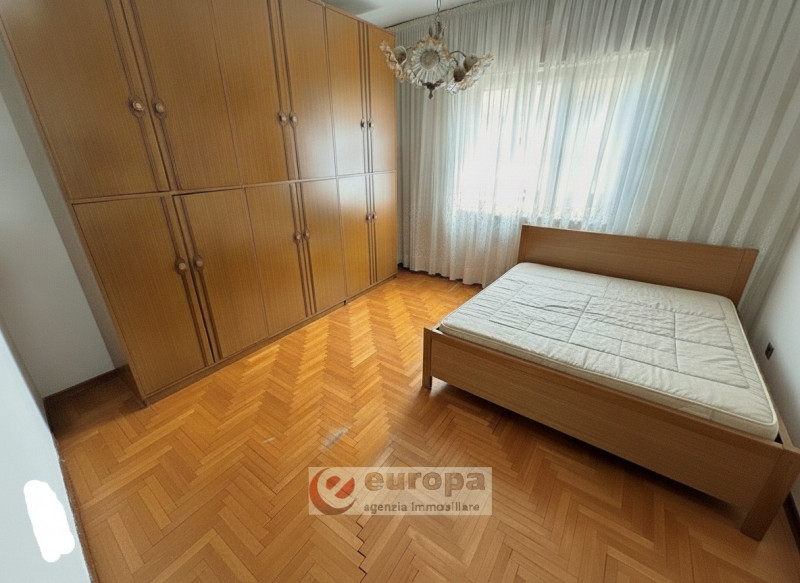 Nel cuore di Bertesinella (VI), zona residenziale tranquilla e comoda ai servizi essenziali e scu...