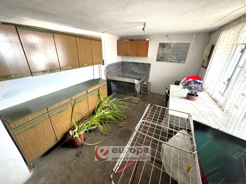 Nel cuore di Bertesinella (VI), zona residenziale tranquilla e comoda ai servizi essenziali e scu...
