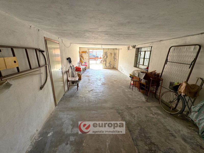 Nel cuore di Bertesinella (VI), zona residenziale tranquilla e comoda ai servizi essenziali e scu...
