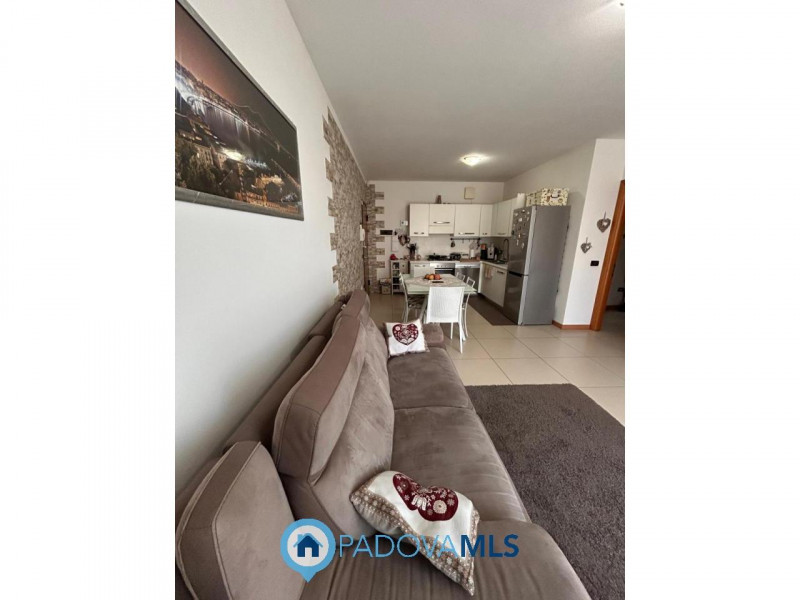 Immobile in esclusiva al Gruppo Padova MLS
PERAGA DI VIGONZA – APPARTAMENTO CON GIARDINO PRIVATO
...