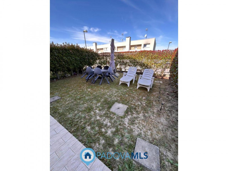Immobile in esclusiva al Gruppo Padova MLS
PERAGA DI VIGONZA – APPARTAMENTO CON GIARDINO PRIVATO
...