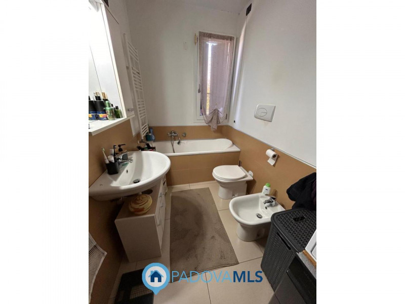 Immobile in esclusiva al Gruppo Padova MLS
PERAGA DI VIGONZA – APPARTAMENTO CON GIARDINO PRIVATO
...