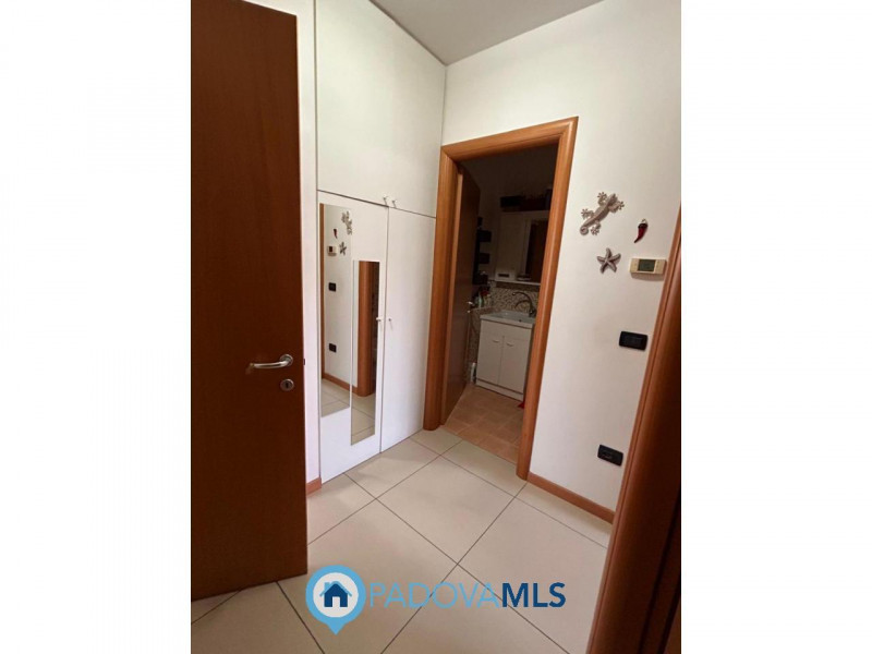 Immobile in esclusiva al Gruppo Padova MLS
PERAGA DI VIGONZA – APPARTAMENTO CON GIARDINO PRIVATO
...