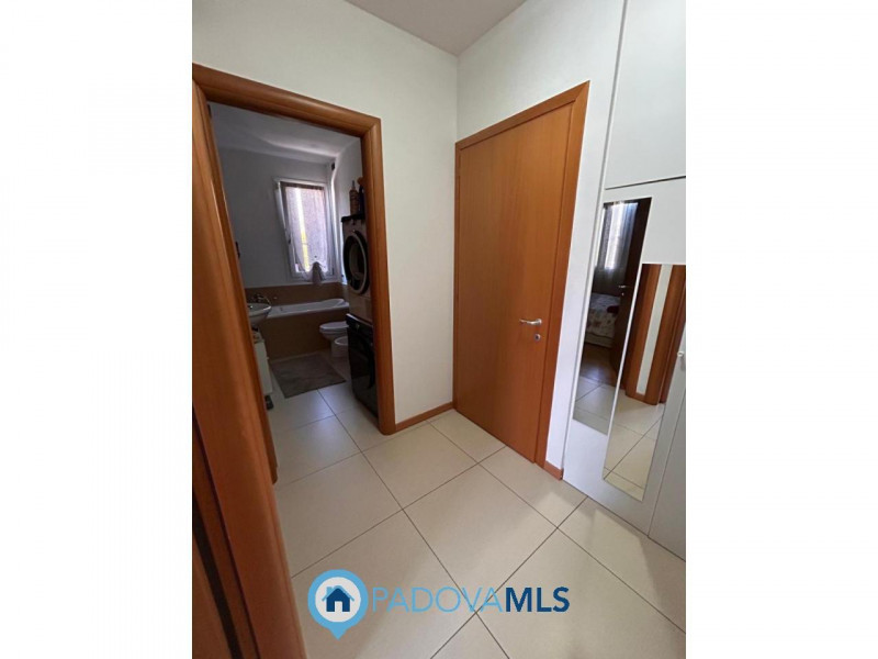 Immobile in esclusiva al Gruppo Padova MLS
PERAGA DI VIGONZA – APPARTAMENTO CON GIARDINO PRIVATO
...