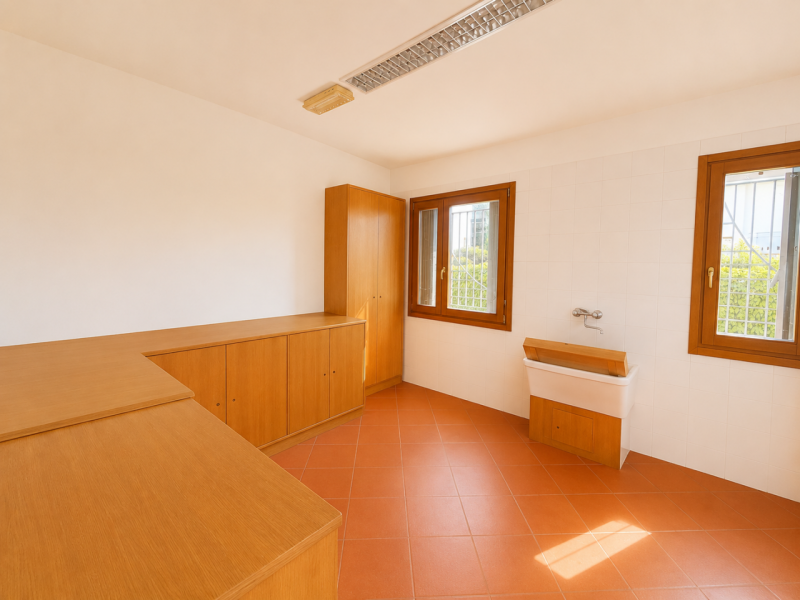 Scoprite questa splendida bifamiliare situata nel cuore di Trevignano, un comune incantevole e tr...