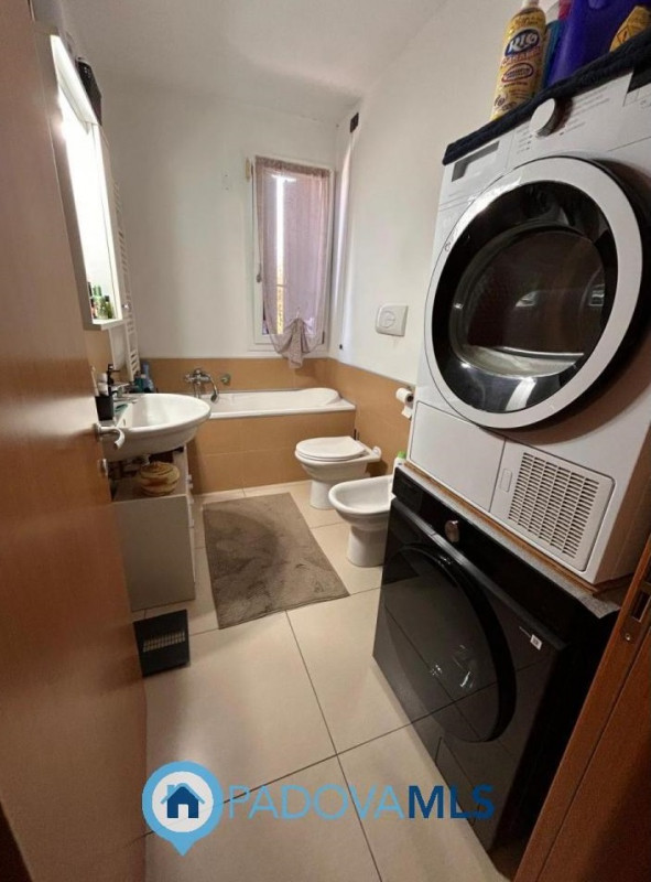 Immobile in esclusiva al Gruppo Padova MLS
PERAGA DI VIGONZA – APPARTAMENTO CON GIARDINO PRIVATO
...