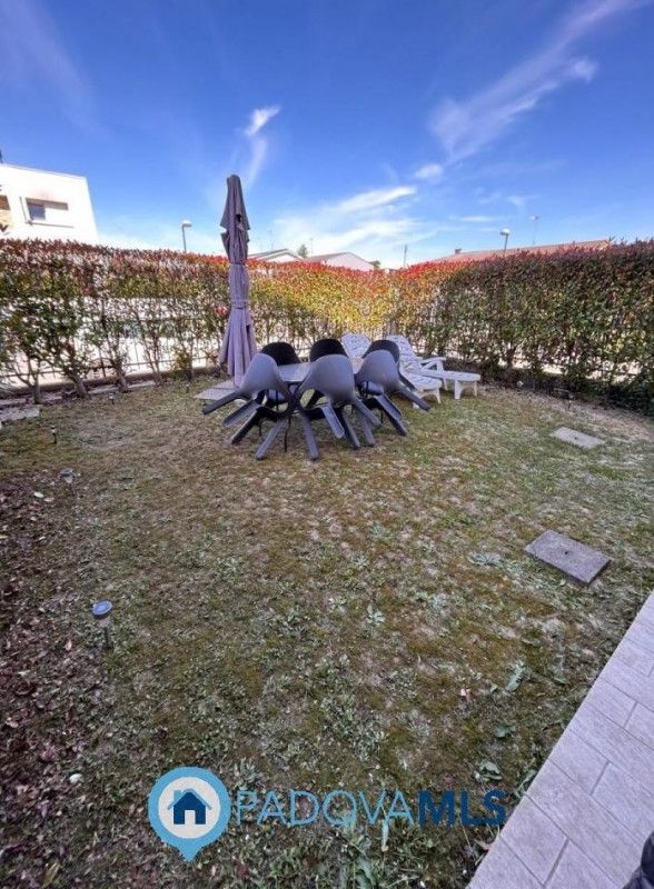 Immobile in esclusiva al Gruppo Padova MLS
PERAGA DI VIGONZA – APPARTAMENTO CON GIARDINO PRIVATO
...