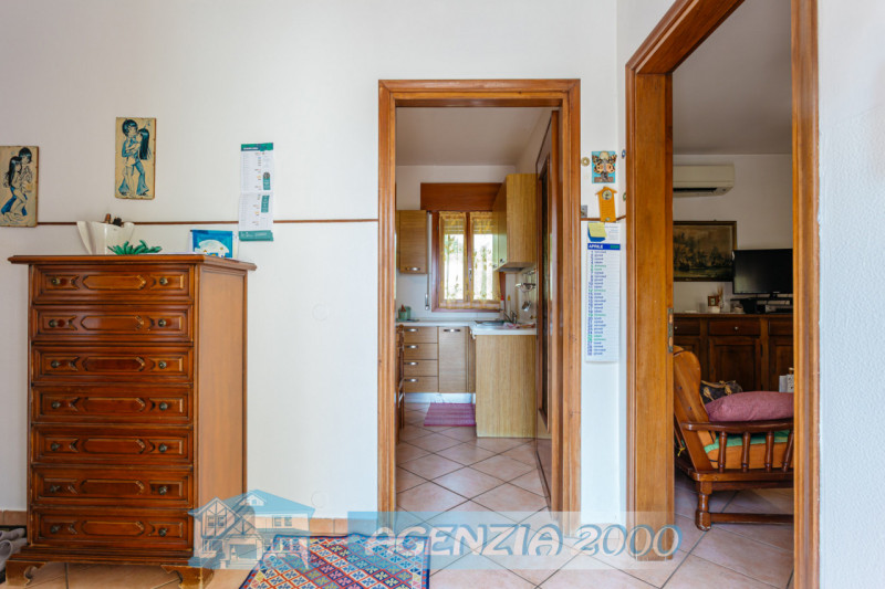 CERCHI UNA CASA DI CAMPAGNA CON AMPIO GIARDINO E MAGAZZINO ??? POCO DISTANTE DAL CENTRO DI ANGUIL...