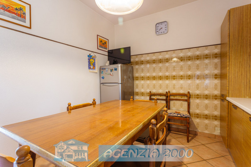 CERCHI UNA CASA DI CAMPAGNA CON AMPIO GIARDINO E MAGAZZINO ??? POCO DISTANTE DAL CENTRO DI ANGUIL...