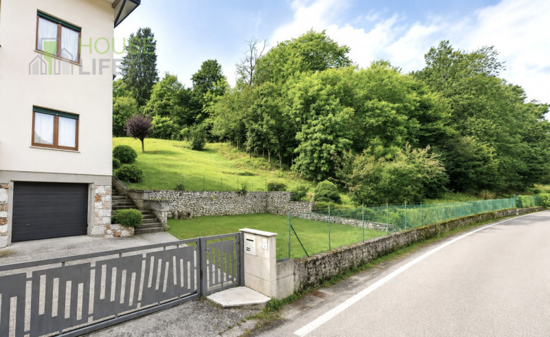 VELO D'ASTICO (VI) - In posizione comoda al centro del paese, ABITAZIONE SINGOLA composta da due ...