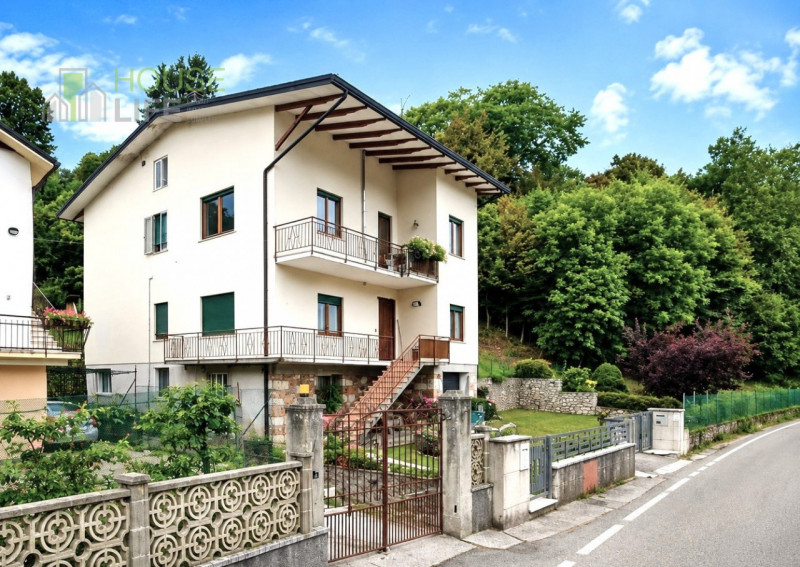VELO D'ASTICO (VI) - In posizione comoda al centro del paese, ABITAZIONE SINGOLA composta da due ...
