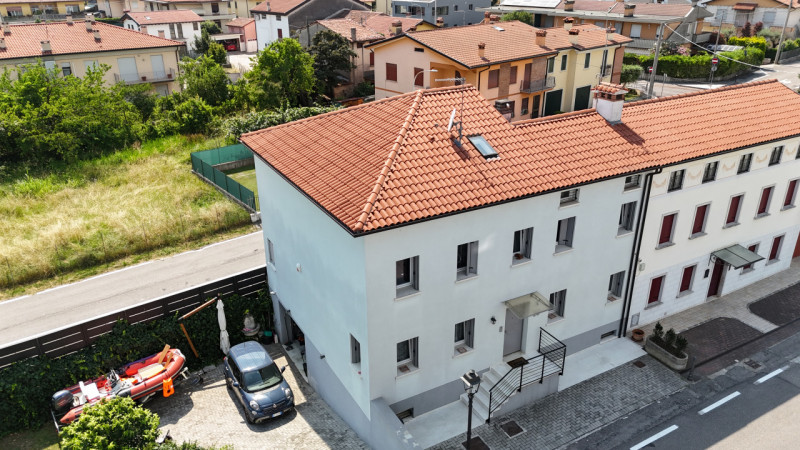 ZANE' porzione di villa con 300 mq. di giardino € 335.000,00

08.07.2026 OPEN HOUSE DAY dalle 17....