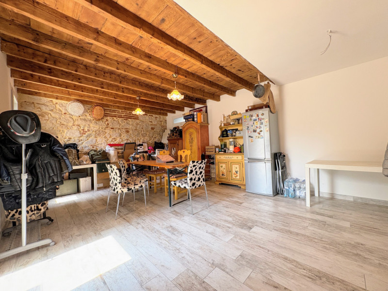 ZANE' porzione di villa con 300 mq. di giardino € 335.000,00

Trattativa Unica immobiliare, via P...