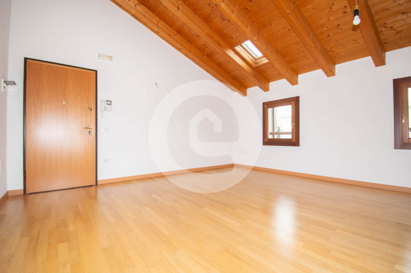 CADONEGHE - Mezzavia. Proponiamo appartamento su palazzina di recente costruzione di sole 5 unità...