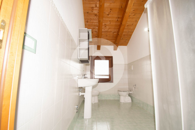 CADONEGHE - Mezzavia. Proponiamo appartamento su palazzina di recente costruzione di sole 5 unità...