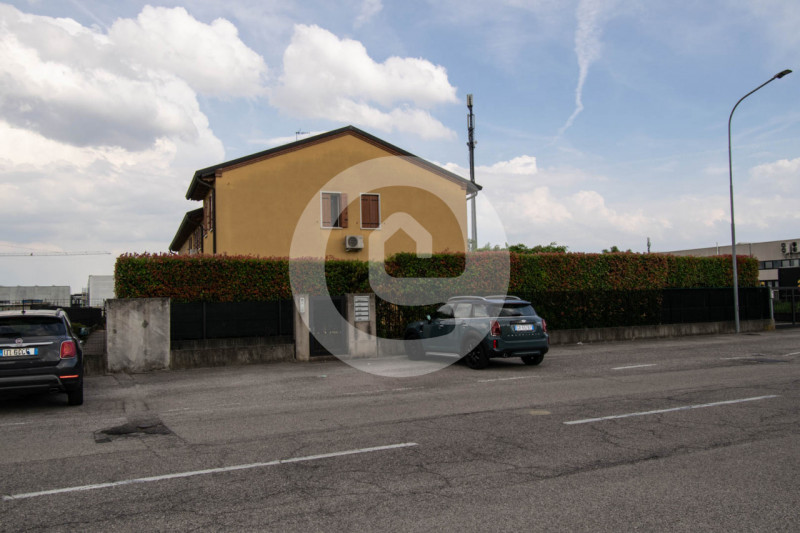 CADONEGHE - Mezzavia. Proponiamo appartamento su palazzina di recente costruzione di sole 5 unità...