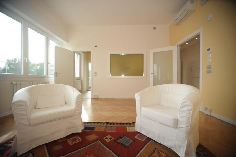 immobile ad investimento in zona centrale area stazione, completamente ristrutturato.<br><br>Ref:...