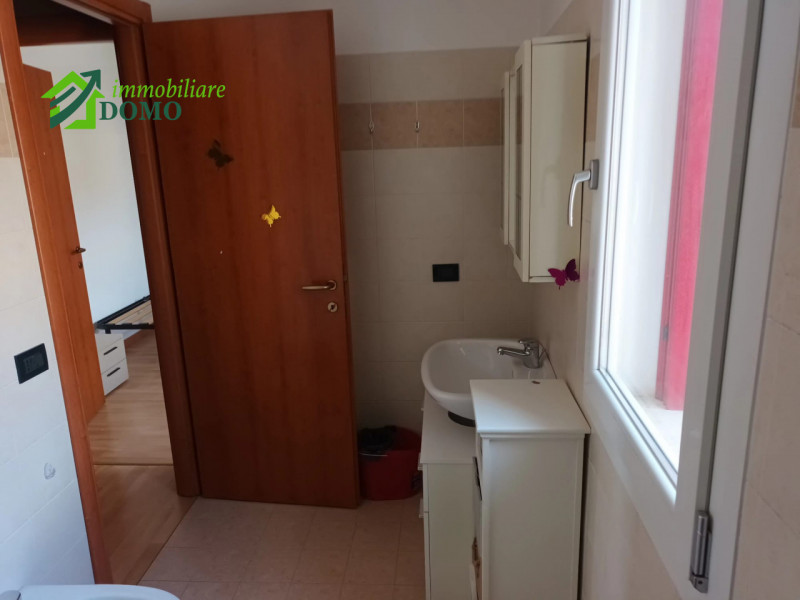 Ampio mini appartamento arredato in centro a Santorso con posto auto

TRE BUONI MOTIVI PER ACQUIS...