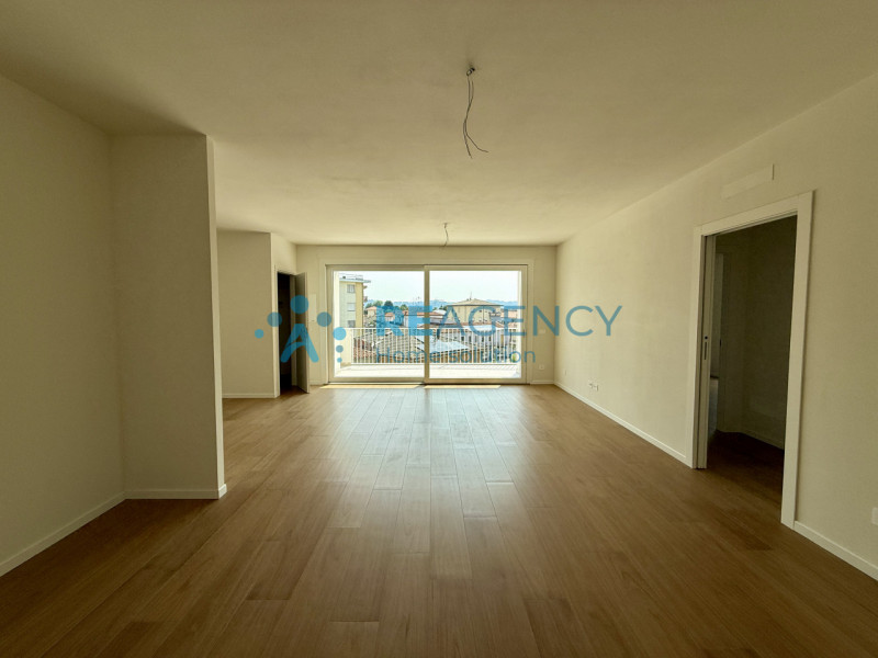Stai cercando un NUOVO APPARTAMENTO TRICAMERE CON TERRAZZO ABITABILE IN CLASSE A4?

Approfitta de...